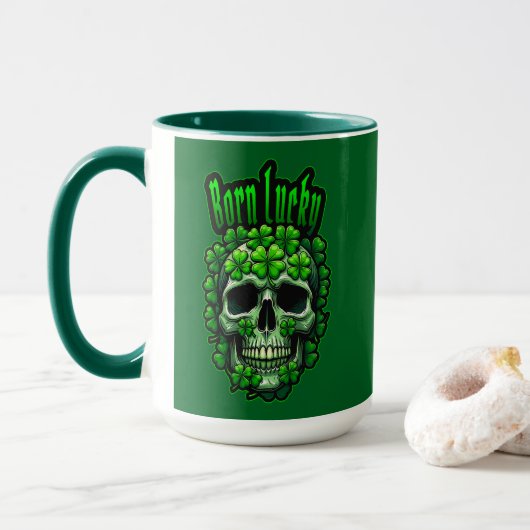 Mug Born Lucky Skull St Patrick’s Day - caneca (Avec donut)
