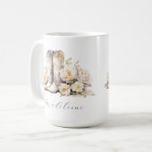 Mug Bottes de cowgirl florales romantiques Pivoines (Devant gauche)