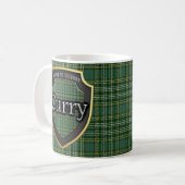 Mug Bouclier écossais de tartan de cari de Currie de (Devant gauche)