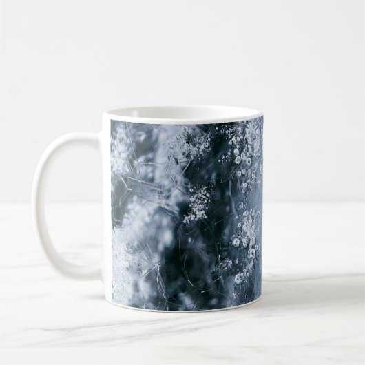 Mug Bouffée d'eau sur l'arrière - plan blanc (Gauche)