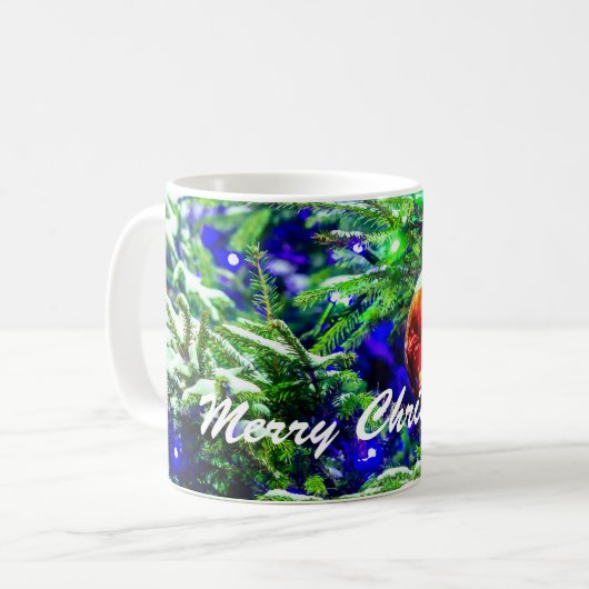 Mug Boule rouge arbre de Noël vert (Devant gauche)