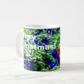 Mug Boule rouge arbre de Noël vert (Devant gauche)