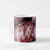 Mug Bouquet d'aster rose : éclairage baroque. (Devant gauche)