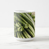 Mug Bouquet de céleri frais sur bois (Centre)