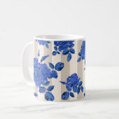 Mug Bouquets bleus de roses sur fond rayé  (Devant gauche)