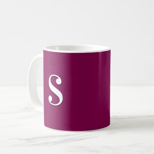 Mug Bourgogne foncée Simple Élégant Monogramme initial (Devant gauche)
