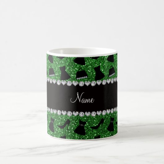 Mug Bourse verte nommée faite sur commande de robe de (Centre)