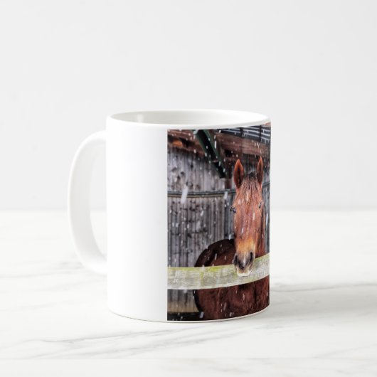 Mug Bouteille à cheval neigeux (Devant gauche)