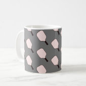 Mug Bouteille de pickleball rose et gris (Devant gauche)
