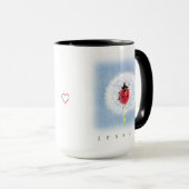 Mug Bouton mignon de Ladybug sur Dandelion Nature (Devant droit)