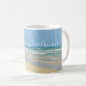 Mug Breathe in Breathe Out Belle plage Yoga (Devant droit)
