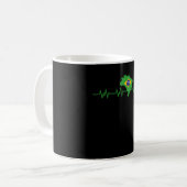 Mug Brésil Drapeau de coeur pouls brésilien (Devant gauche)