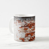Mug brick wall on the roadabandoned, abstract, aged, (Devant gauche)