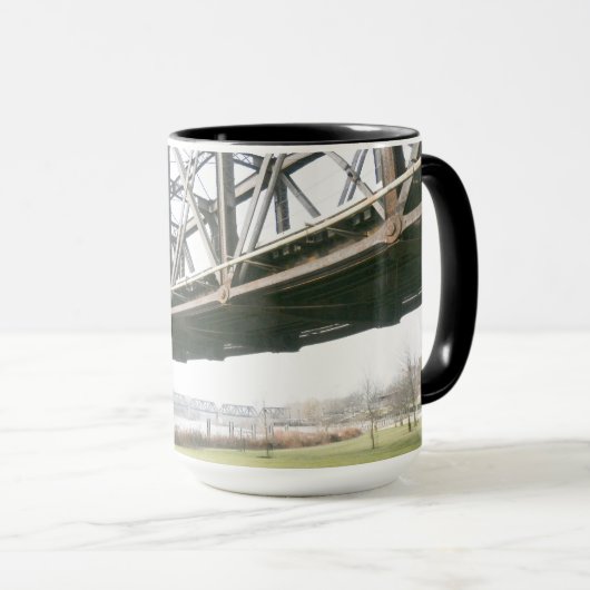 Mug Bridger Over Scioto River (Devant droit)