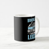 Mug Briques en brique Roi des métiers Travaux de const (Devant droit)