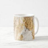 Mug Brosse d'or blanc à texture peinte. (Devant droit)