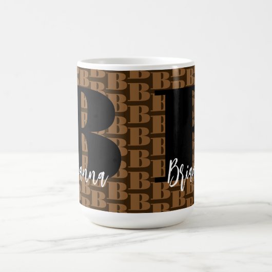 Mug Brown noir Monogramme blanc Nom du script moderne (Centre)