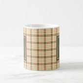 Mug Brown Plaid Motif Automne Maple Leaf Monogramme (Centre)