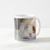 Mug Buff and White, Lunkarya Guinée Pig Face Closeuse (Devant droit)