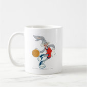 Mug BUGS BUNNY™ Dribblant à Travers la Concurrence (Gauche)