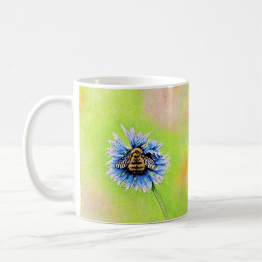 Mug Bumble Bee sur une peinture à fleurs (Gauche)
