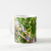 Mug Bumblebebe sur une boue de Fleur sauvage de lavand (Devant gauche)