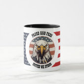 Mug Buste d'aigle américain sur fond de drapeau améric (Centre)