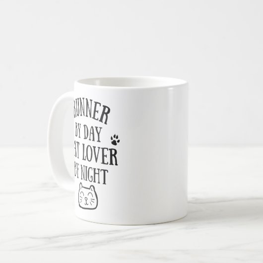 Mug By day - cat lover - runner - BonW (4 500 x 5 500) (Devant gauche)