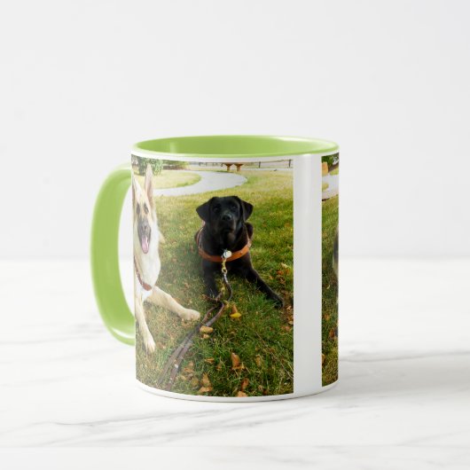 MUG C (Devant gauche)