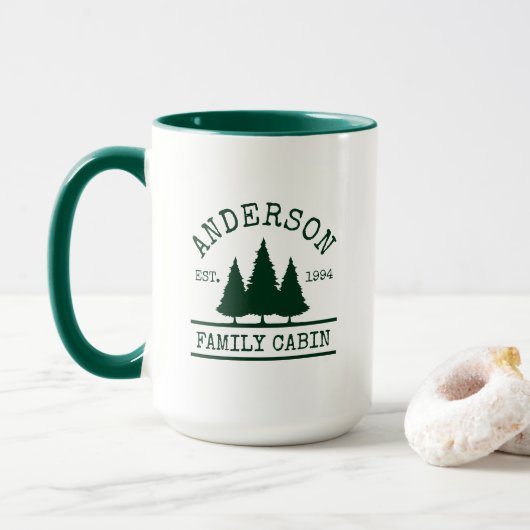 Mug Cabine Nom de famille Pine Trees verts (Avec donut)