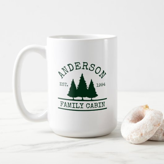 Mug Cabine Nom de famille Pins verts Arbres (Avec donut)