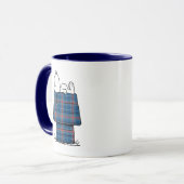 Mug cacahuètes | Snoopy Plaid Flannel Holiday Dog Hous (Devant gauche)