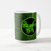 Mug Cache Jurassique en Cuir de Dinosaure Vert (Devant droit)