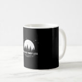 Mug Cadeau Camper | Randonnée Plus Inquiète Moins Anni (Devant droit)