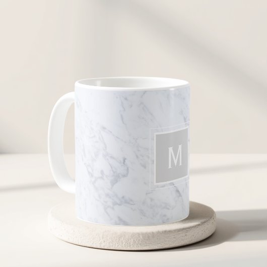 Mug Cadeau initial personnalisé en marbre gris moderne