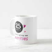 Mug Cadeau pour le 25ème papillon d'anniversaire de (Devant gauche)