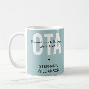 Mug Cadeaux de l'assistant d'ergothérapie OTA personna