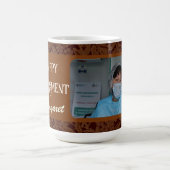 Mug Cadeaux de retraite pour infirmière joyeuse person (Centre)