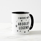 Mug Cadeaux pour collègues | Je travaille avec une lég (Devant droit)