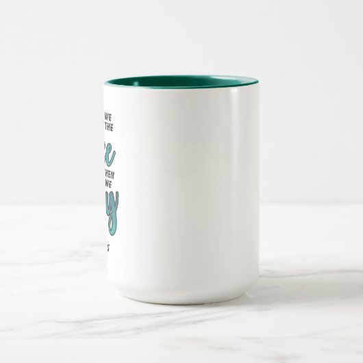 Mug Café Et Couper Les Choses (Centre)