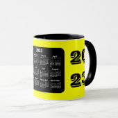 Mug Calendrier Jaune 2023 par Janz (Devant droit)