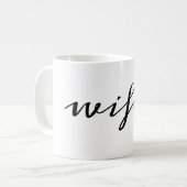 Mug Calligraphie moderne Black Wifey Script (Devant gauche)