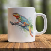 Mug caméléon sur une branche aquarelle couleurs vives