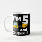 Mug Camion de construction pour enfants 5e anniversair (Gauche)
