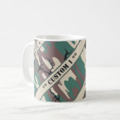 Mug Camo avec le texte fait sur commande (Devant gauche)