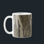 Mug Camo de Botomland cerf blanc camo de chasse<br><div class="desc">Camo camo bottomland cerf blanc camo de chasse à la bécasse est un camouflage de chasse spécialisé conçu pour la dissimulation optimale dans les milieux boisés et les basses terres. Doté de tons de terre et de motifs naturels, il se fond harmonieusement dans la forêt, améliorant la furtivité et l'efficacité...</div>