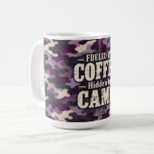 Mug Camo Violet Alimenté par le Café Caché par le Camo (Devant gauche)