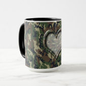 Mug Camouflage Woodland Forest Heart sur Camo (Devant gauche)