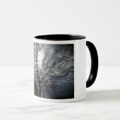 Mug Campagne avec ciel et arbres nus Noir et blanc (Devant droit)
