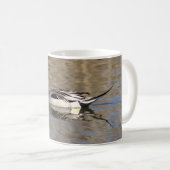 Mug Canard à queue pointue nage dans un étang (Devant droit)